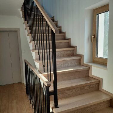Montaż schodów drewnianych Świdnica